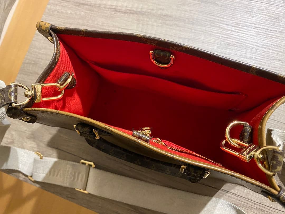 Louis Vuitton オンザゴー Louis Vuitton オンザゴー