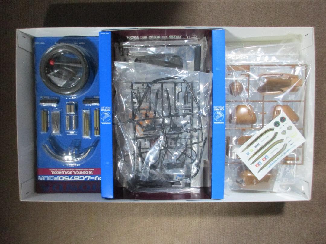 1/6 タミヤ CB750 16001 *未使用* 1/6 タミヤ CB750 16001 *未使用*