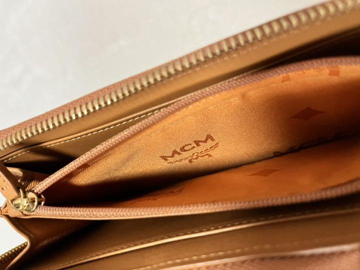 MCM 財布(長財布) 純正品 - メルカリ