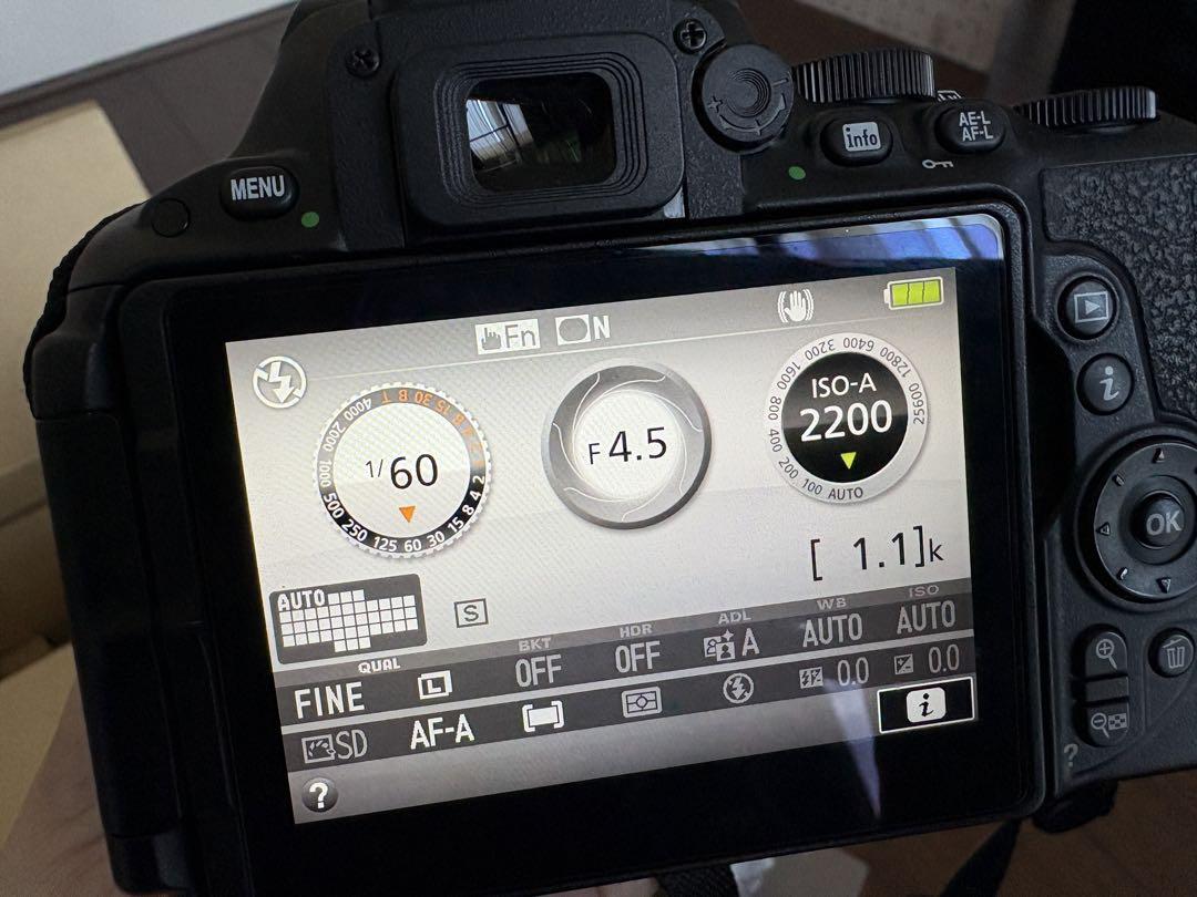 Nikon D5500 ダブルズームキット　デジタル一眼レフ