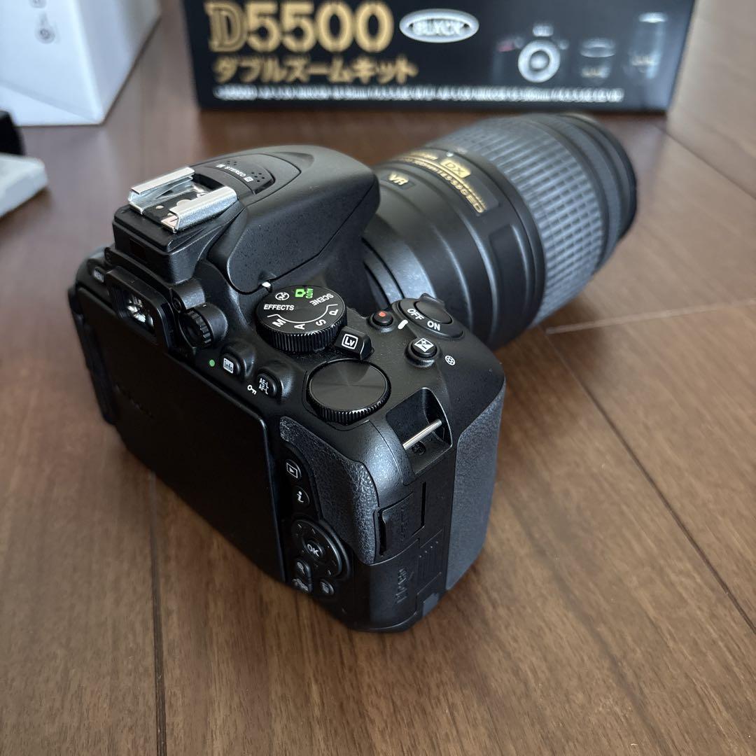Nikon D5500 ダブルズームキット　デジタル一眼レフ