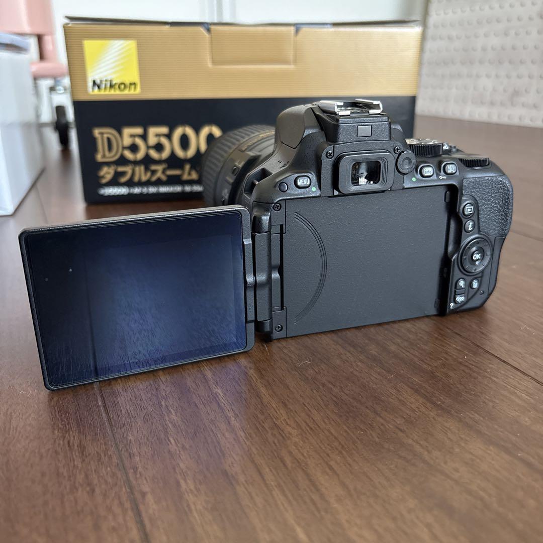Nikon D5500 ダブルズームキット　デジタル一眼レフ