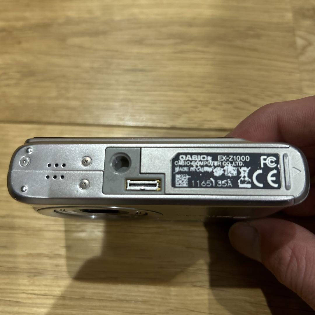 CASIO EXILIM EX-Z1000 カシオ デジカメ シルバー
