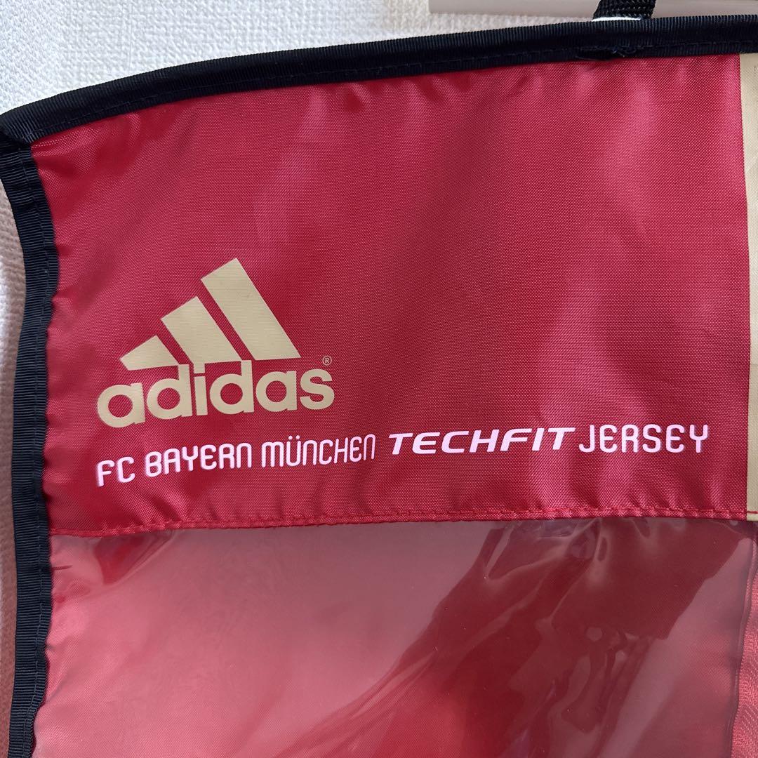 FCバイエルン ユニフォームカバー ハンガー