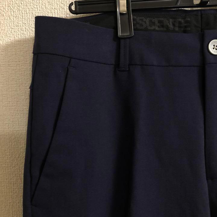 ネイビー