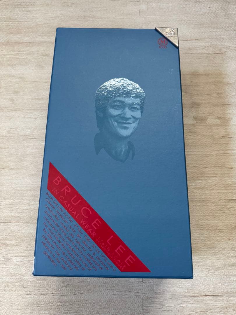 HOT TOYS Bruce Lee マイコン ブルース リー カジュアル版Hot Toys