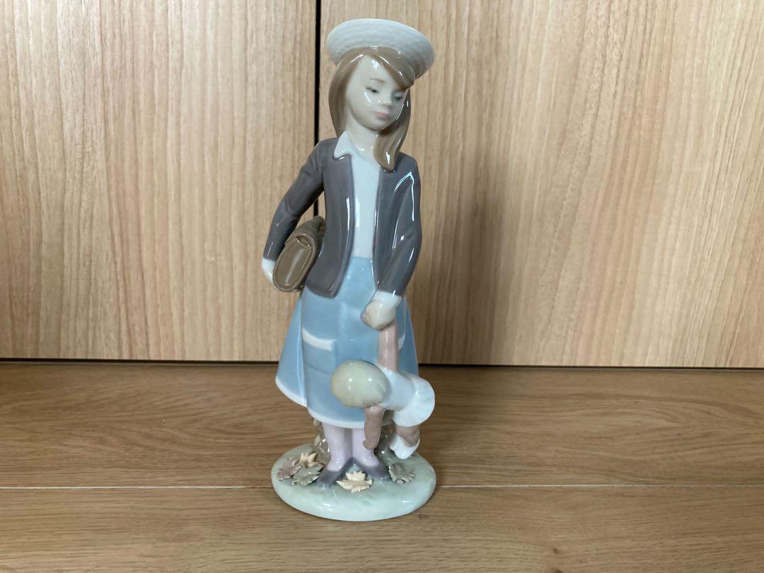 少女の陶器フィギュア　今月限定の断捨離SALE！