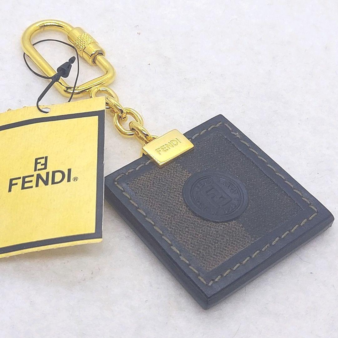 フェンディ　キーホルダー　チャーム　ペカン柄　箱、タグ付き　FENDI