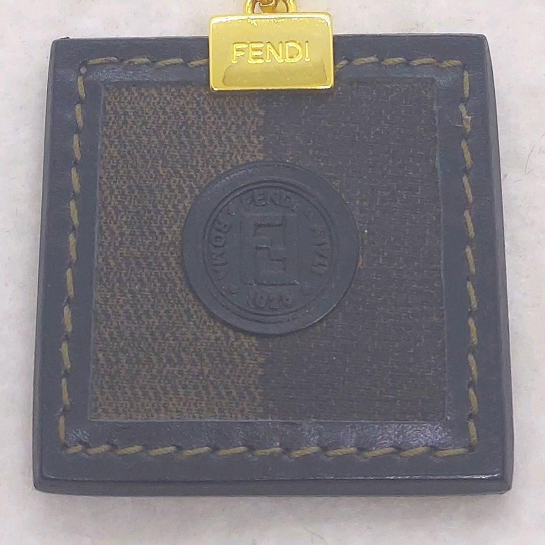 フェンディ　キーホルダー　チャーム　ペカン柄　箱、タグ付き　FENDI