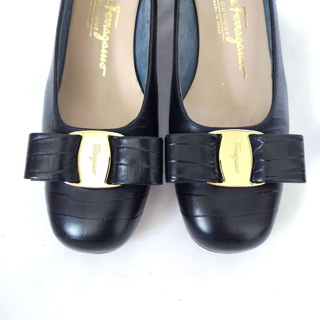 美品❤箱付き☆Ferragamo【フェラガモ】ヴァラ スクエアトゥパンプス