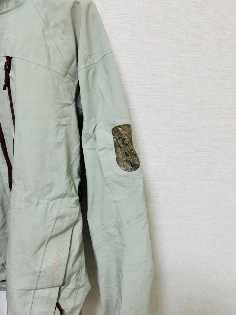 ARC'TERYX フード付きナイロンジャケット Mサイズ 薄い緑