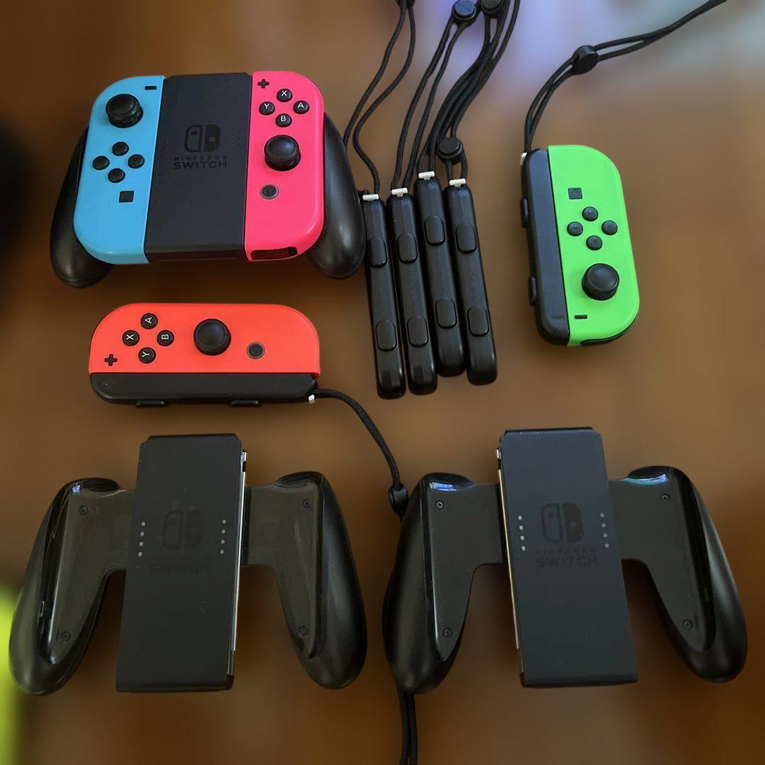 Nintendo Switch 本体と付属品