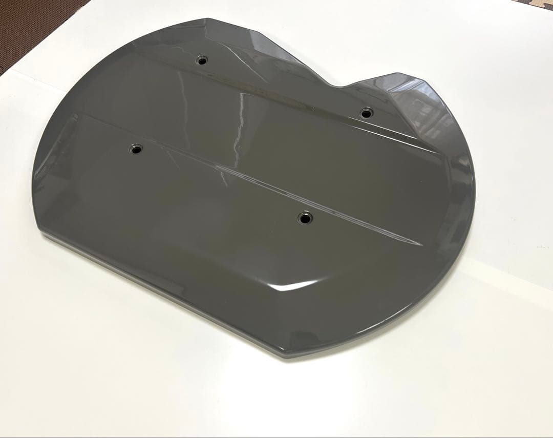 訳あり ジムニー JB64JB74 リアゲートカバー(ミディアムグレー) 訳あり ジムニー JB64JB74 リアゲートカバー(ミディアムグレー)