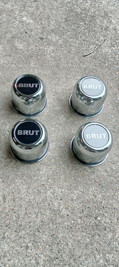 BRUT BR-44◆デリカD5 235/70R16 2023年製