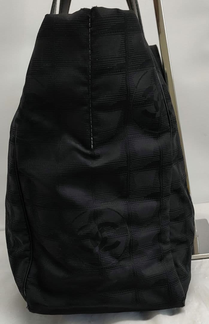 AMP14 シャネル ニュートラベルライン トートバッグMM シール付き AMP14 シャネル ニュートラベルライン トートバッグMM シール付き