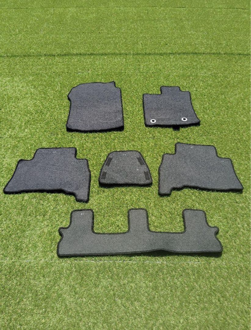 7人乗り ラウンドクルーザー