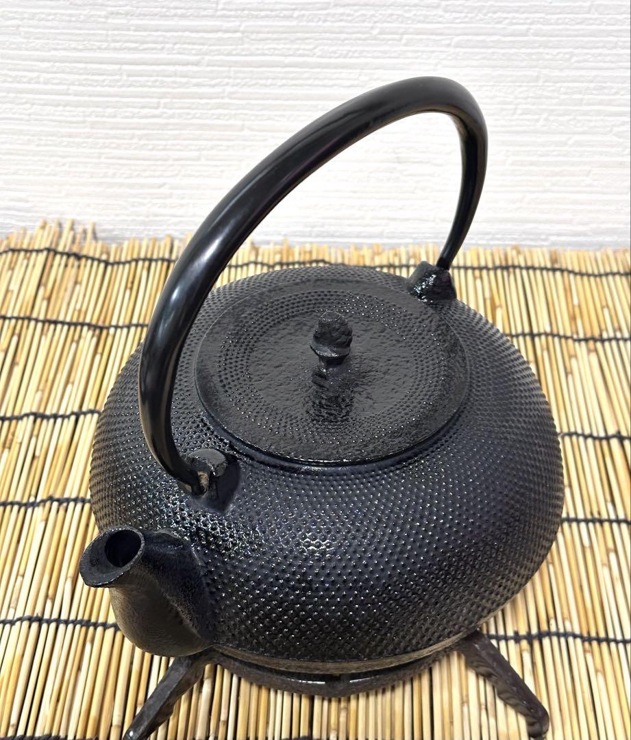 新品、供箱、取説、栞南部運南堂　南部鍋元造　１５型アラレ　南部鉄瓶　南部鉄器