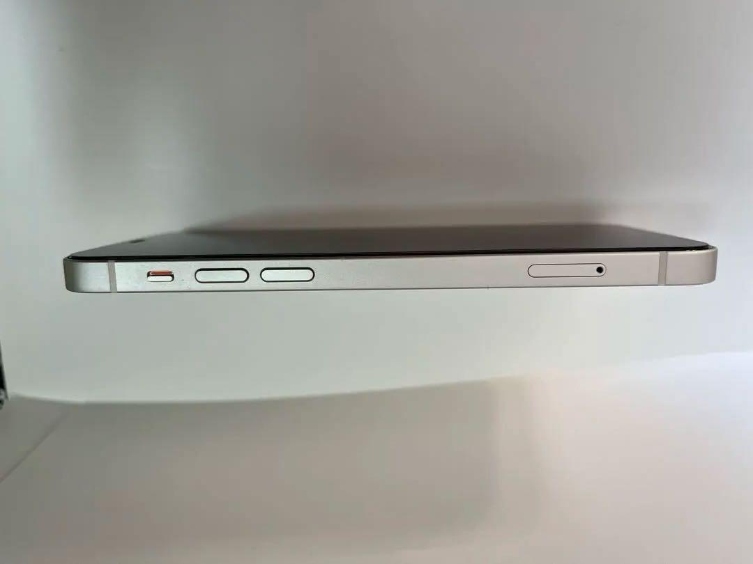 Apple iPhone 12 ホワイト 本体 充電ケーブル付き