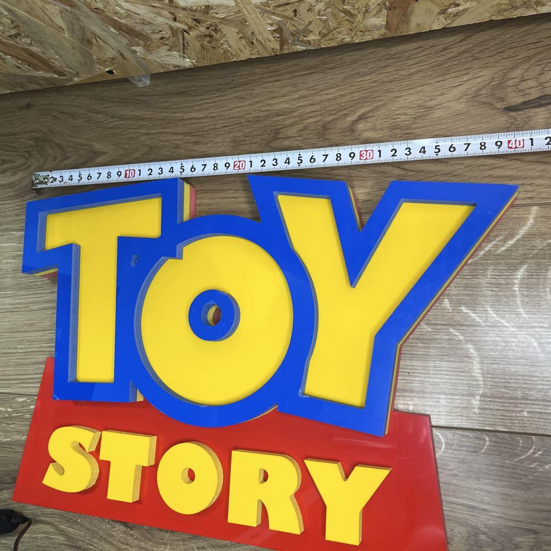 トイストーリー　タイトルロゴディスプレイ