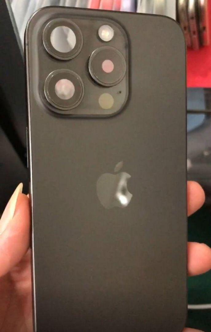 IPHONE 14PROMAXのバックパネル純正品 筐体 - メルカリ IPHONE 14PROMAXのバックパネル純正品 筐体 - メルカリ