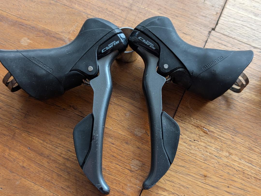 shimano CLARIS 8速
