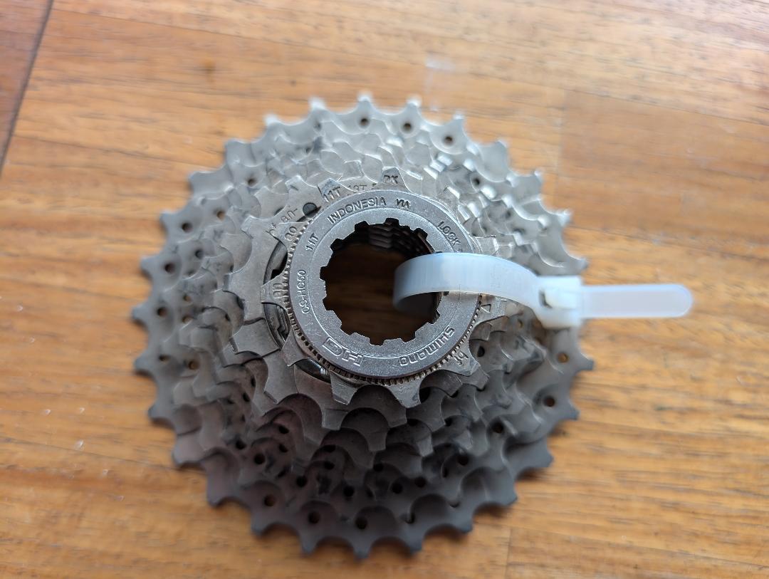 shimano CLARIS 8速