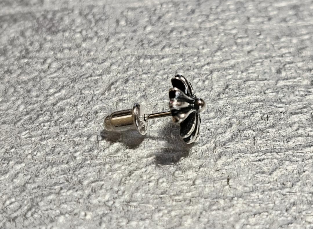 クロムハーツ CHプラススタッドピアス クロムハーツ CHCRSDIACHクロス