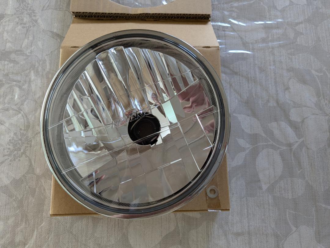 バイク部品　ヘッドランプ　レイブリック　型番FB03クリア