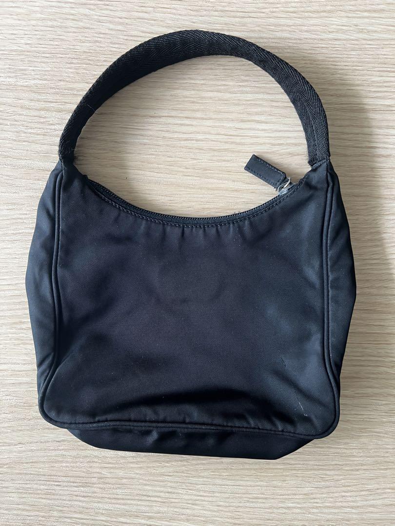 PRADA ブラック ハンドバッグ