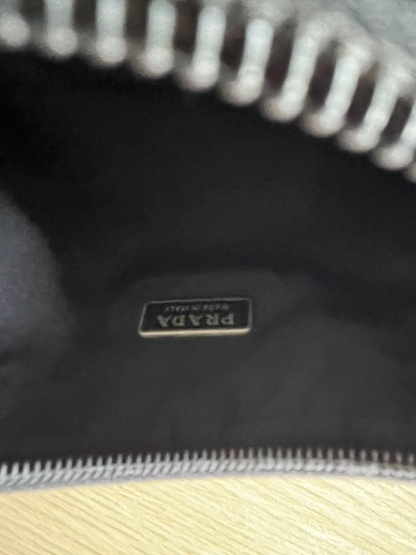 PRADA ブラック ハンドバッグ