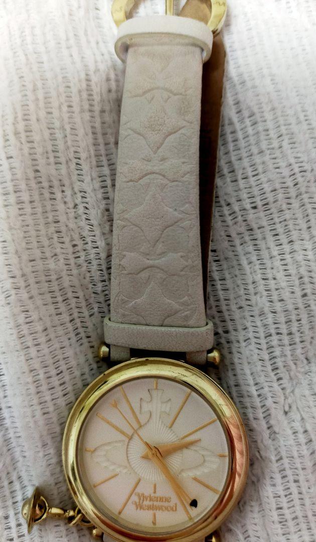 Vivienne Westwood ホワイト レザーベルト 時計 - メルカリ