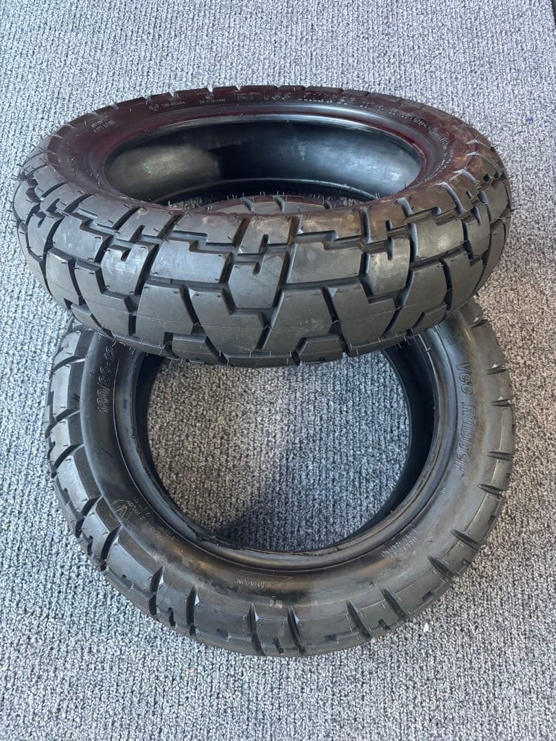 HONDAモンキー125 新車外しVee Rubber タイヤ 2本セット HONDAモンキー125 新車外しVee Rubber タイヤ 2本セット