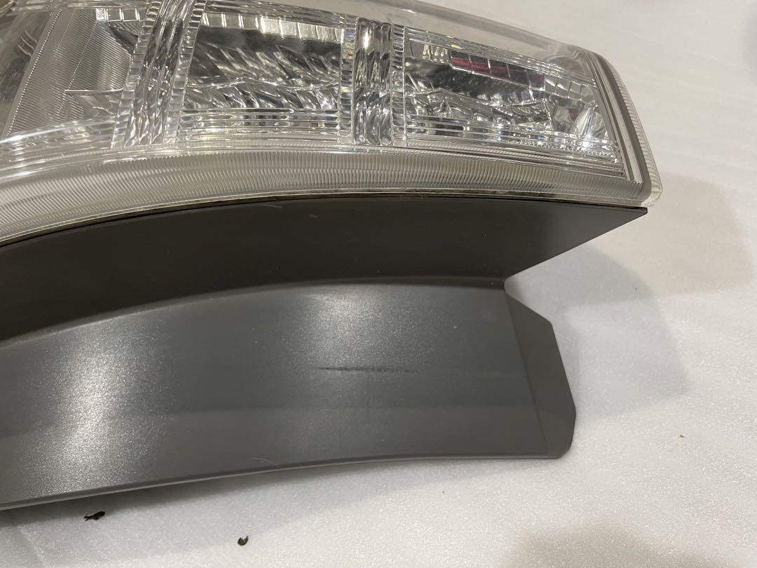 プリウスα ZVW40W テールランプ 左 47-46 コンビネーション