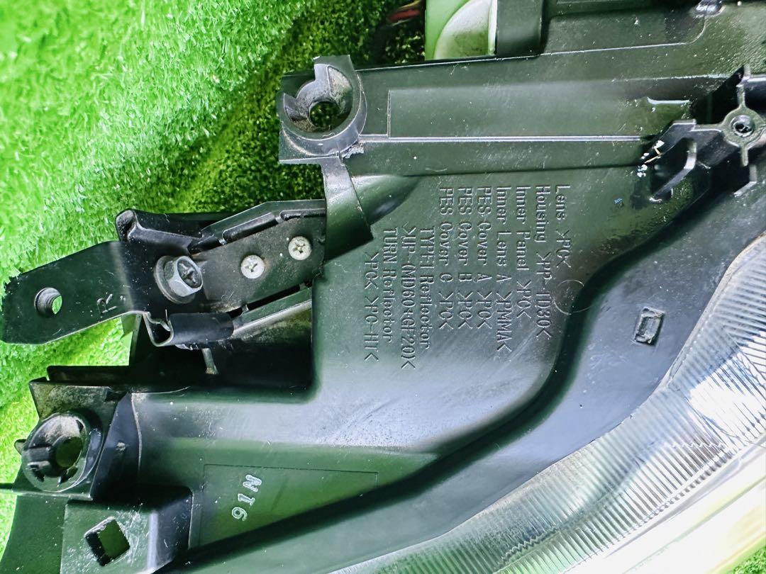 日産フーガ Y51 KY51 HY51 KNY51 前期 HIDヘッドライト左右