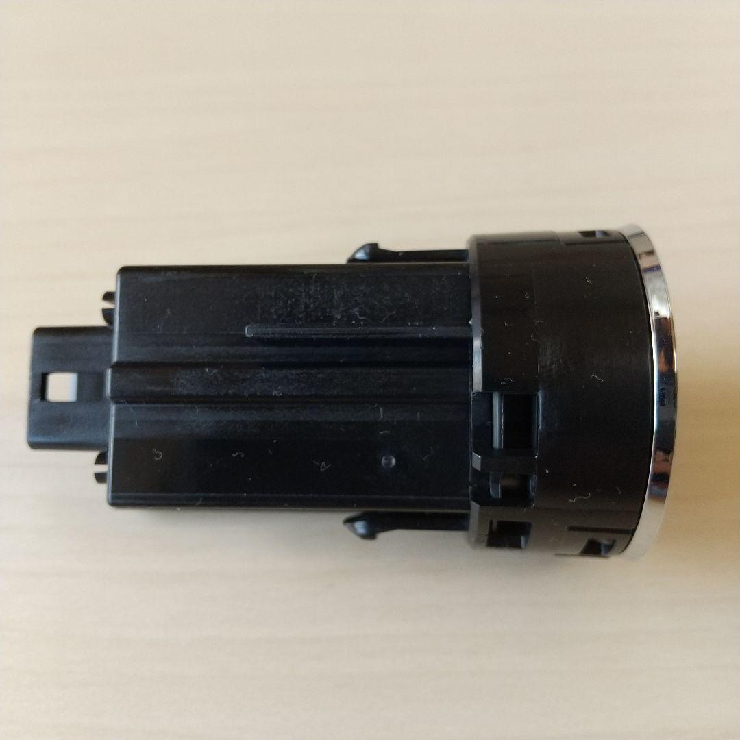 良品 TRDプッシュスタートスイッチ プリウス50系 MS422-00004 良品 TRDプッシュスタートスイッチ プリウス50系 MS422-00004