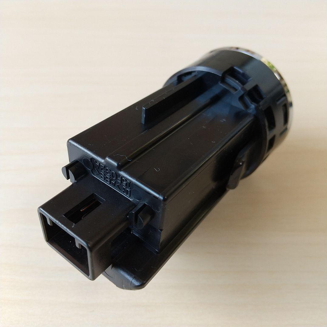 良品 TRDプッシュスタートスイッチ プリウス50系 MS422-00004 良品 TRDプッシュスタートスイッチ プリウス50系 MS422-00004