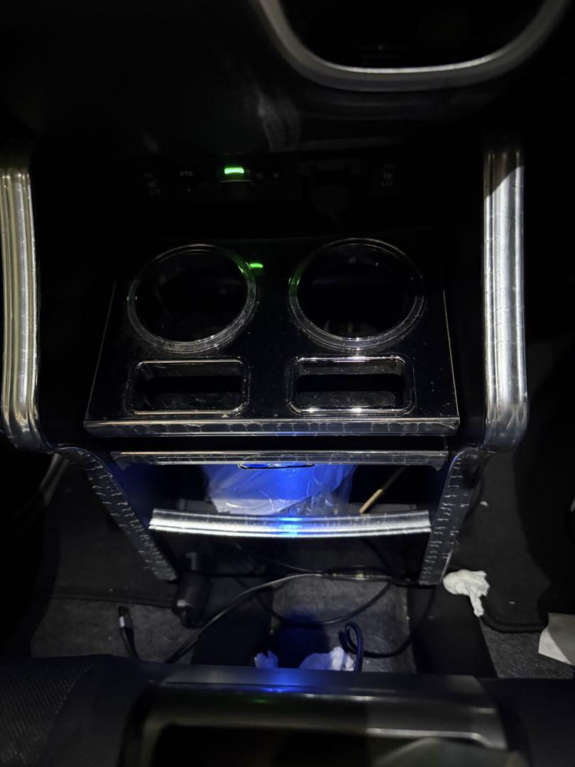 ホンダ Nbox Verona センターコンソール