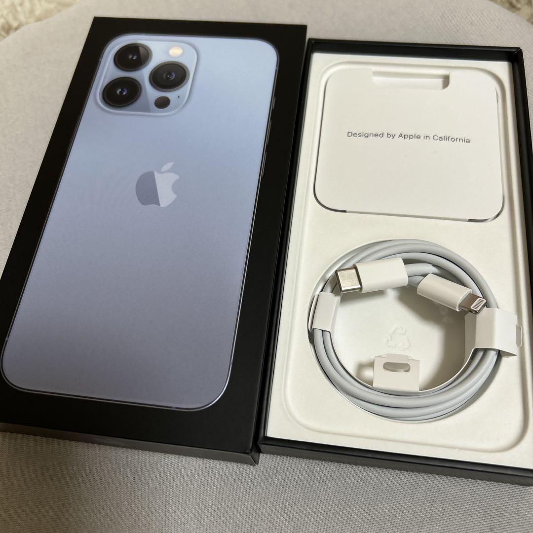 Apple iPhone 13 Pro シエラブルー 本体 + 充電ケーブル Apple iPhone 13 Pro シエラブルー 本体 充電ケーブル付き