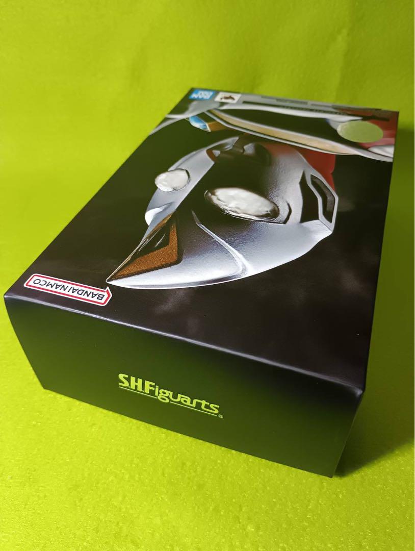 S•H Figuarts(真骨彫製法)ウルトラマンダイナ(新品) + オマケ