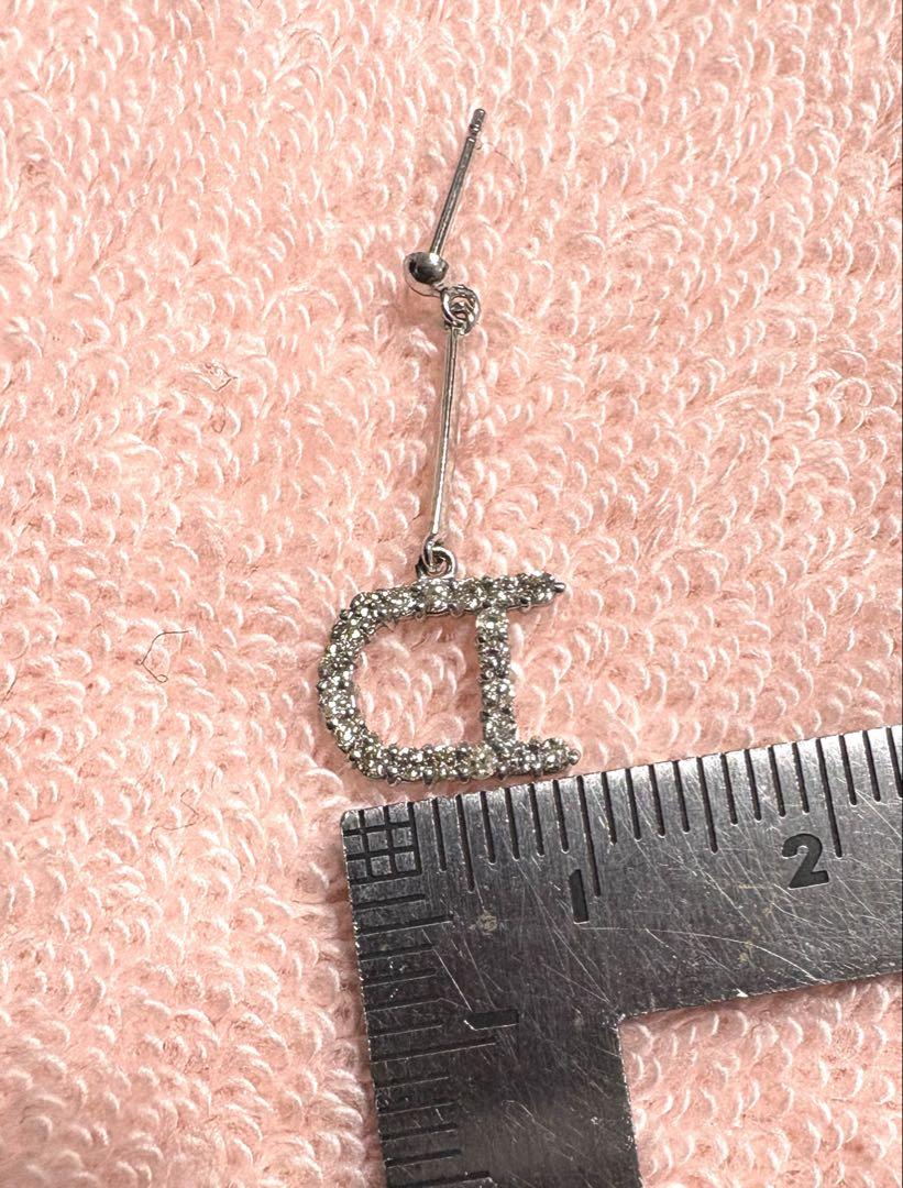 ダイヤモンドピアス 0.5