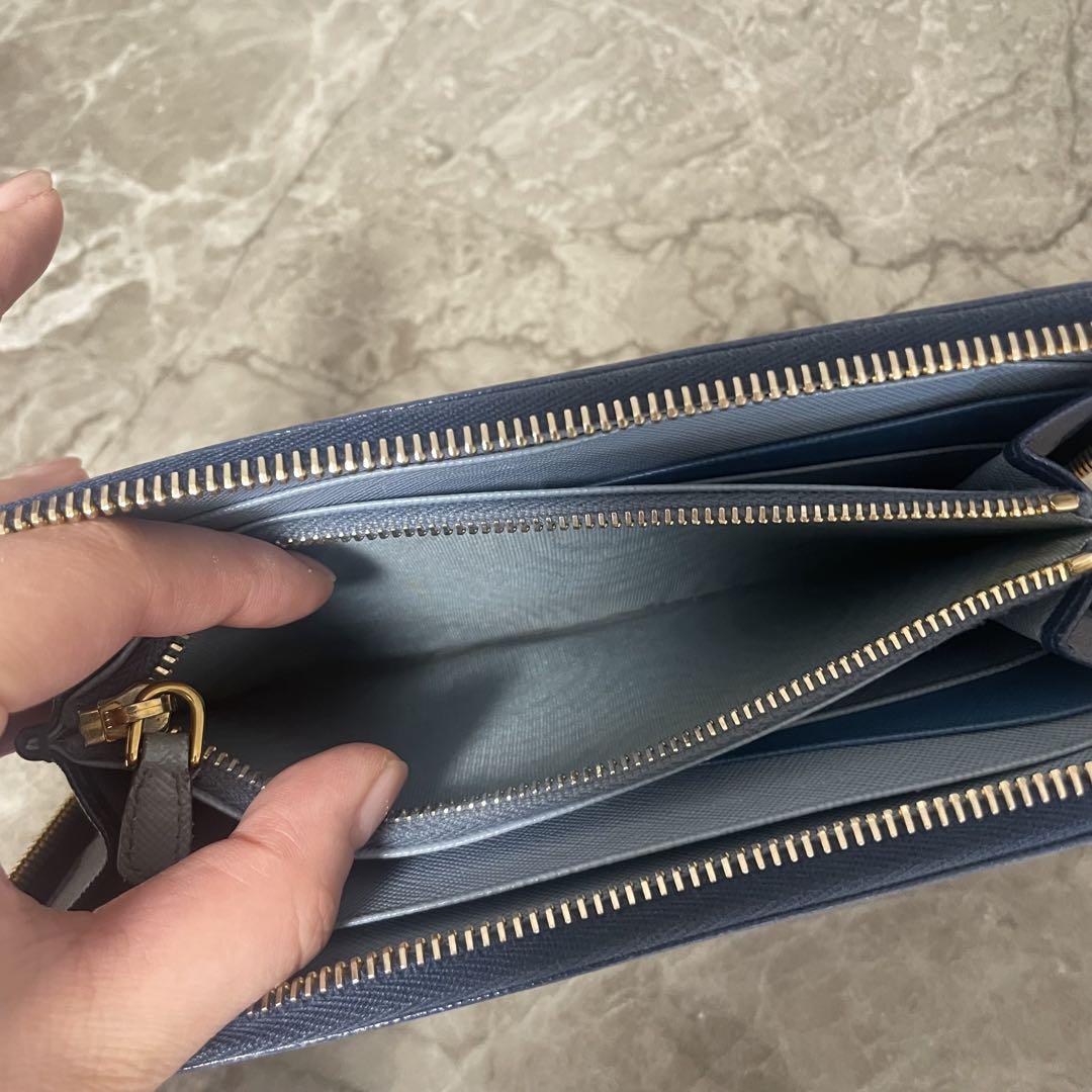 PRADA ネイビー 長財布