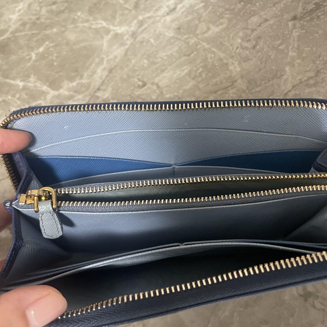 PRADA ネイビー 長財布