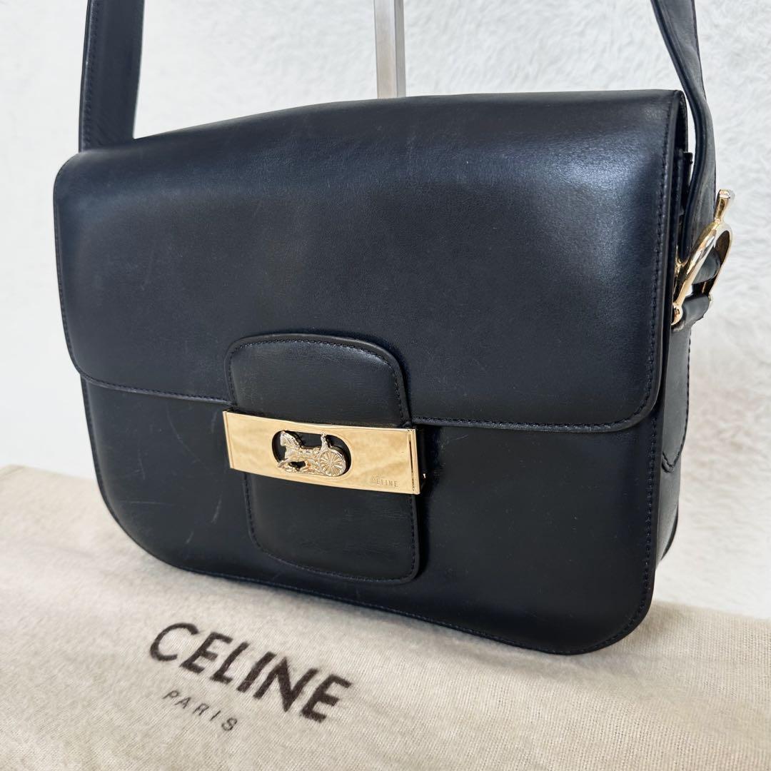 CELINE　セリーヌ　ショルダーバッグ　馬車金具　ゴールド金具　レザー　黒