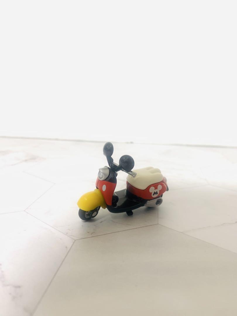 ディズニーキャラクター ミニスクーター 8個セット