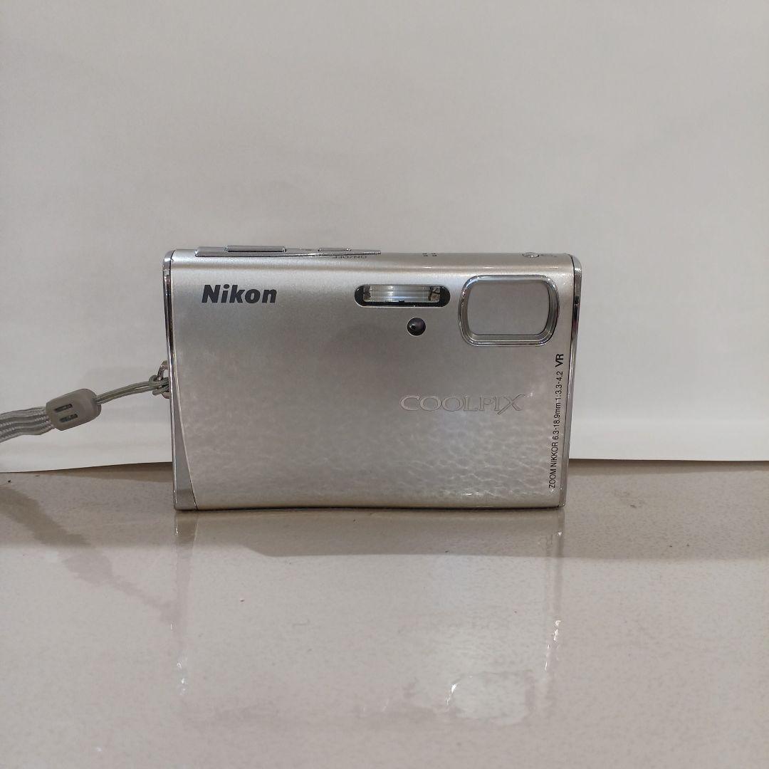 Nikon COOLPIX S51 シルバー コンパクトデジタルカメラ