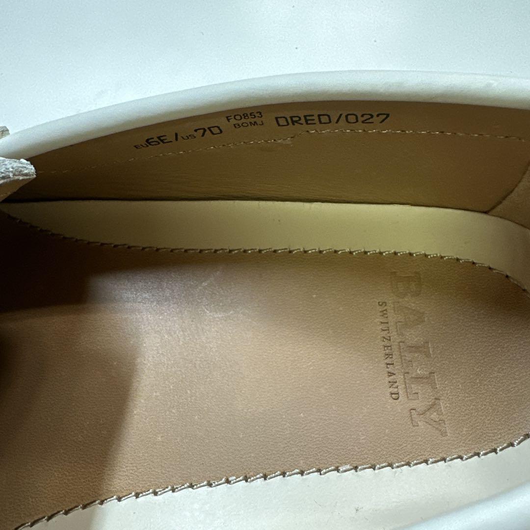BALLY ホワイトレザー ローファー US7D - メルカリ