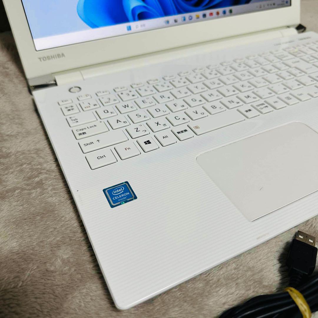 S95 TOSHIBAノートパソコンSSDメモリ8G高速Window11オフィス
