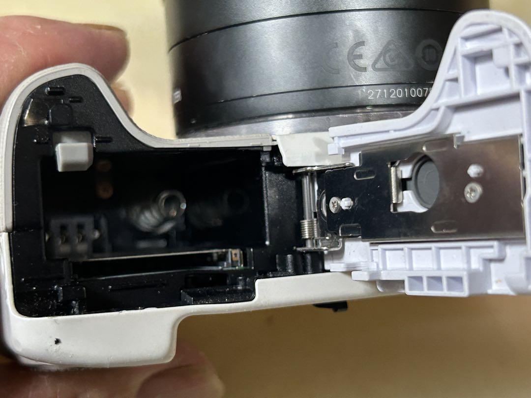 Canon EOS ミラーレス一眼 カメラ ホワイトジャンク品