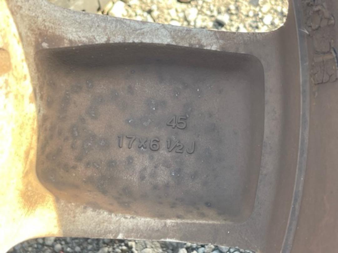 ☆NT31エクストレイル☆純正AW+Bridgestone 215/60R17
