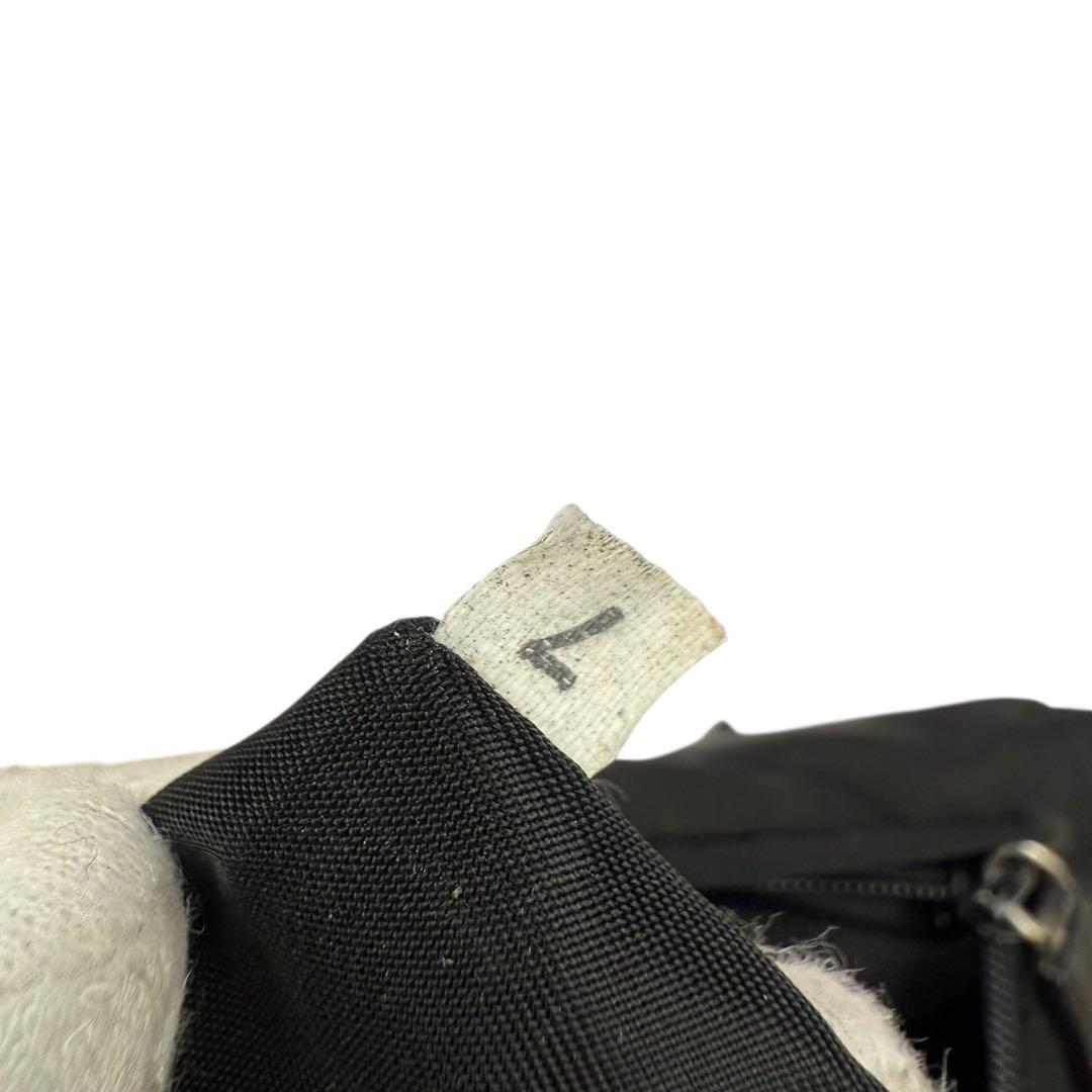 PRADA プラダ ショルダーバッグ 三角ロゴ ナイロン ブラック 白タグ